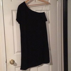 Aritzia Wilfred Free Black One Shoulder Dress